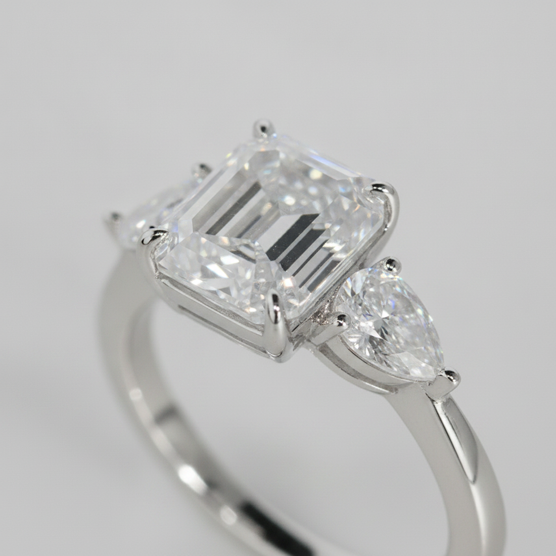 3ct Emerald-Cut Bridal Set — image 5