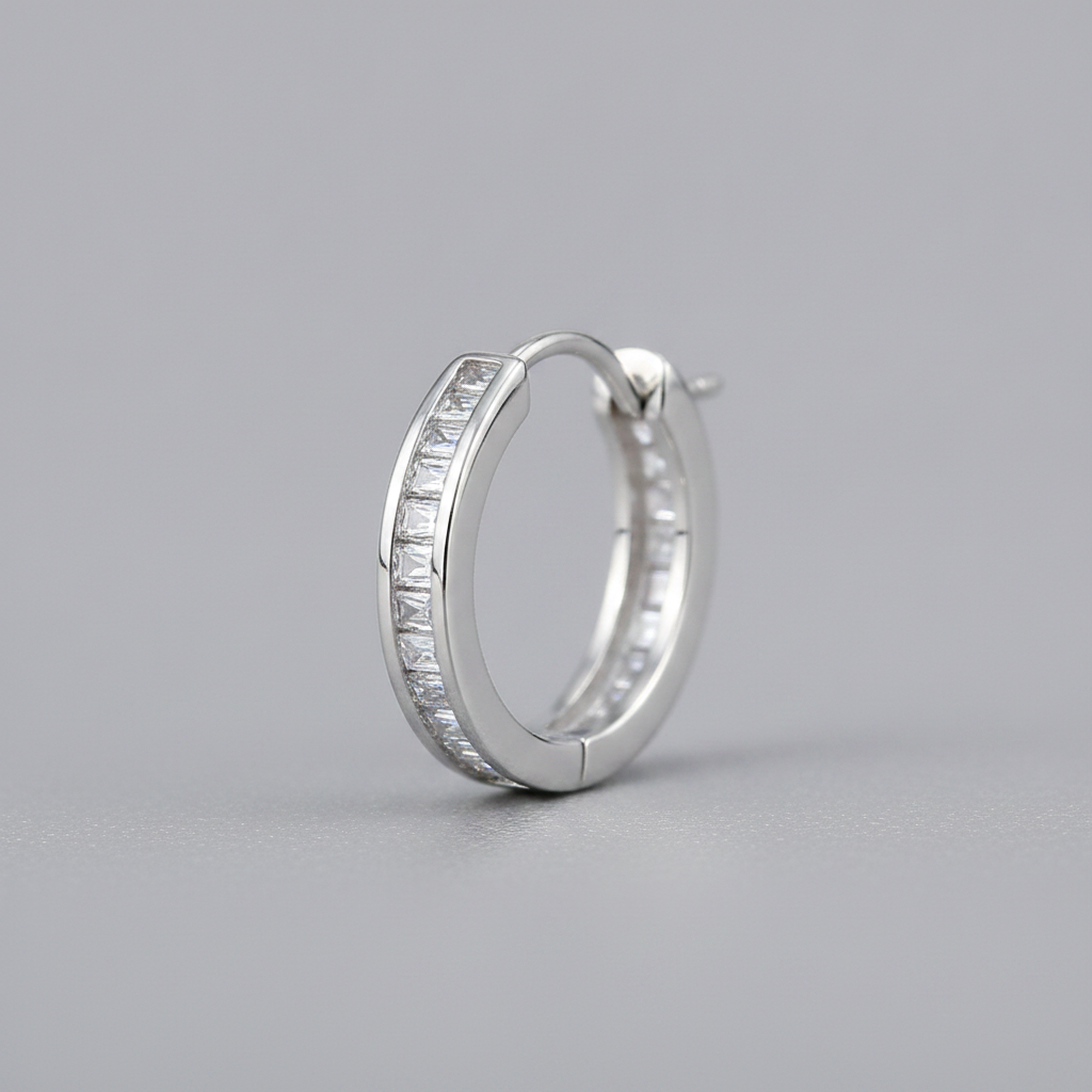 Emerald Hoop Earrings detail