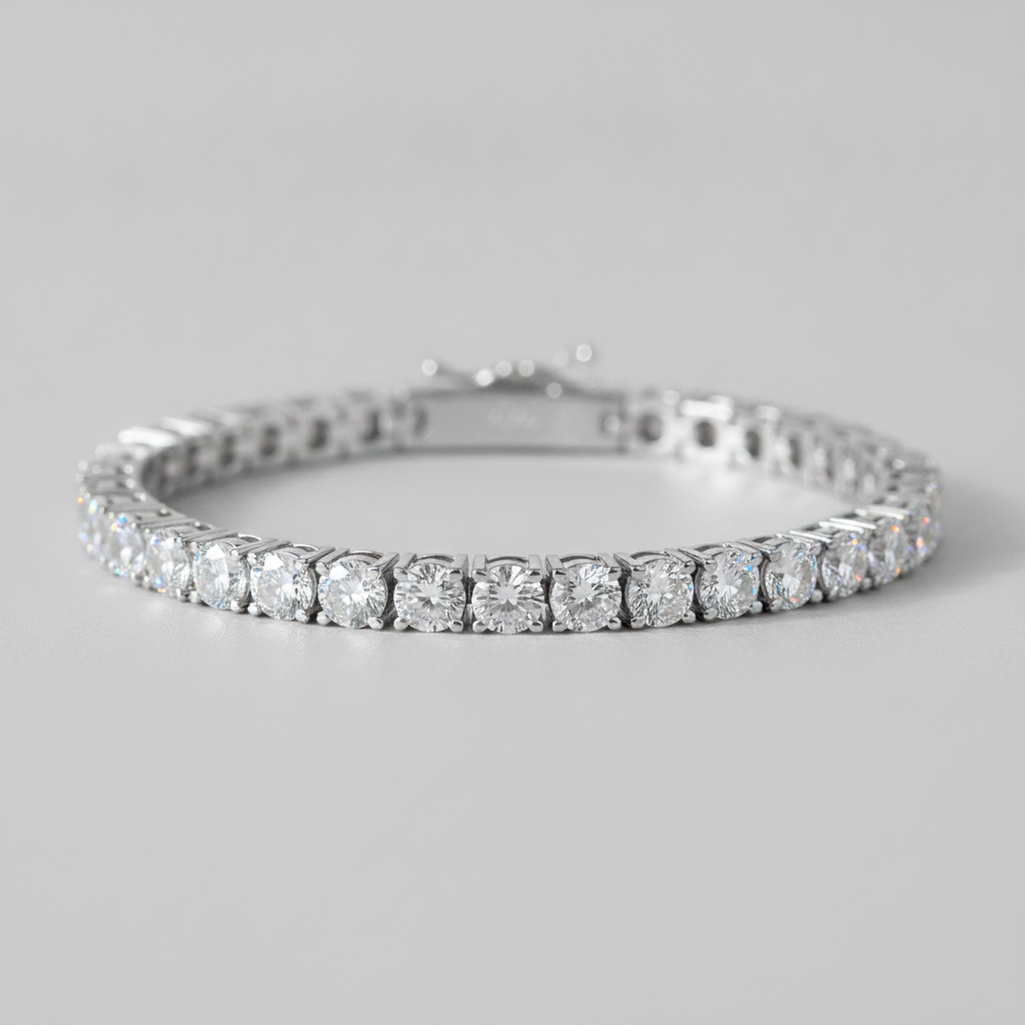 4mm Yellow Gold Tennis Bracelet detail