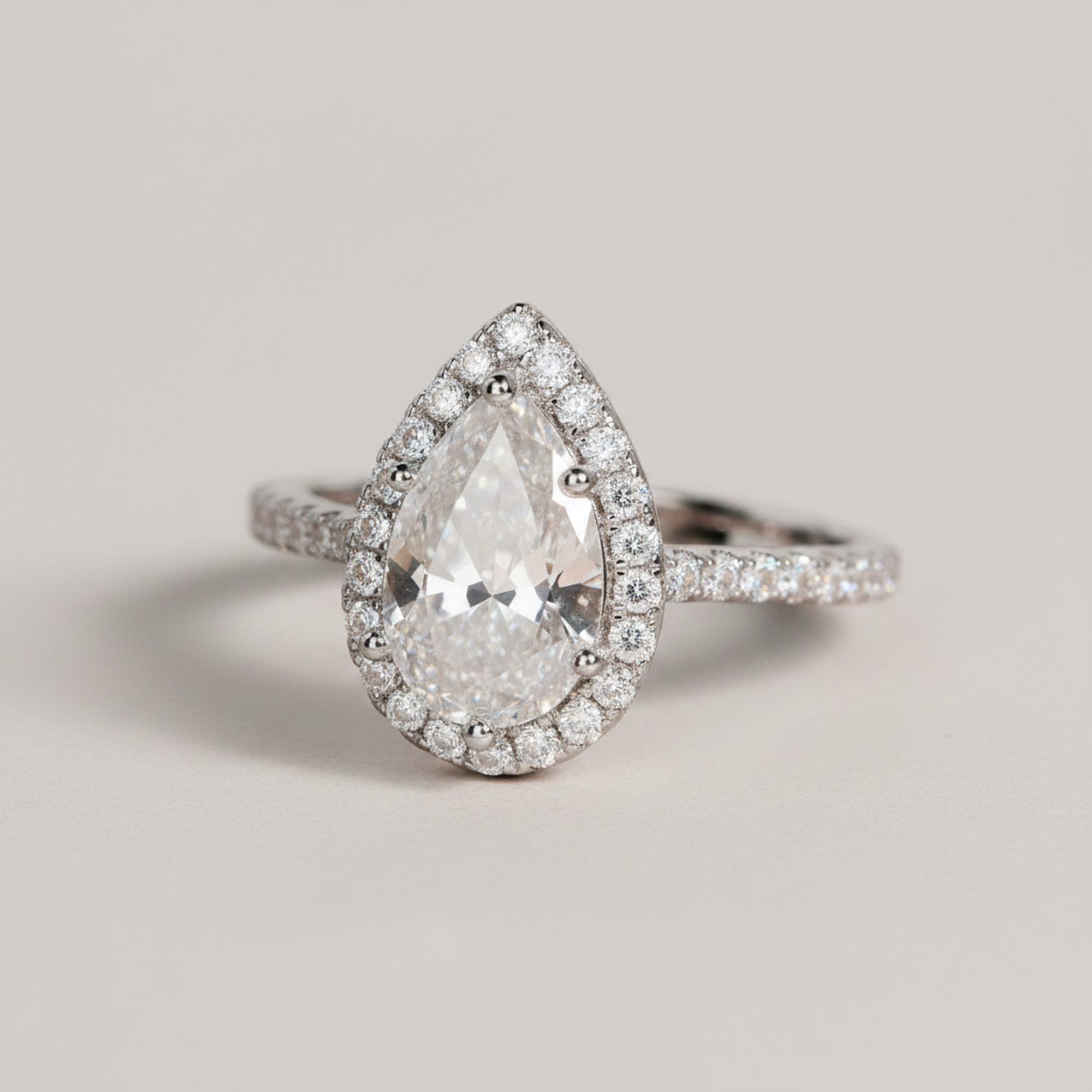3ct Pear Bridal Set detail