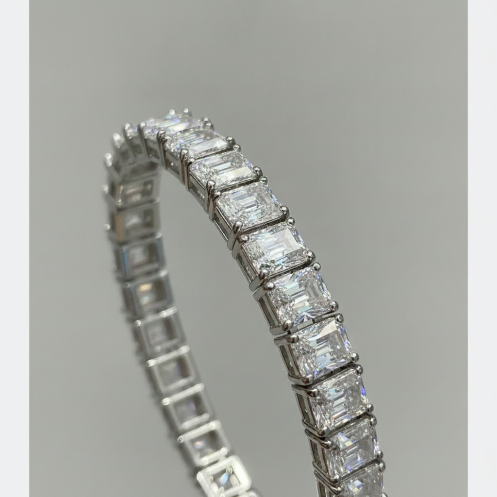Moissanite bangle detail